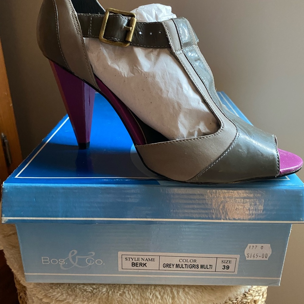 Bos. & Co. Women's Grey and Pink Heels